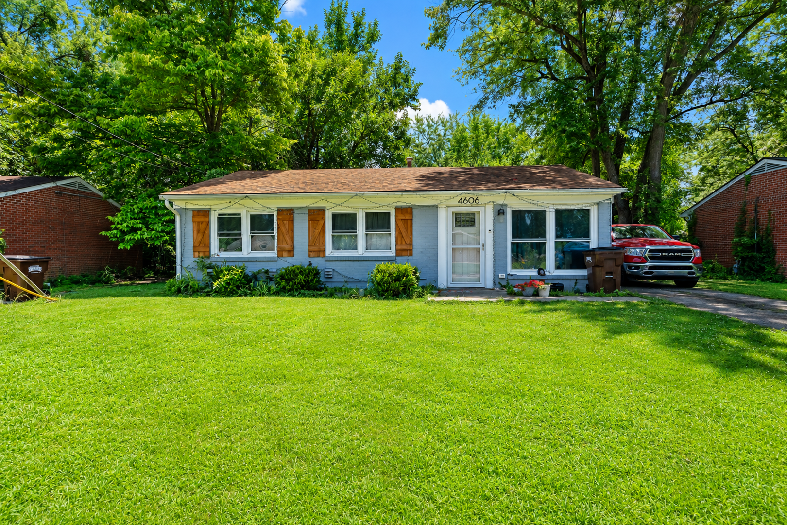 Louisville House: 4606 Garda Dr