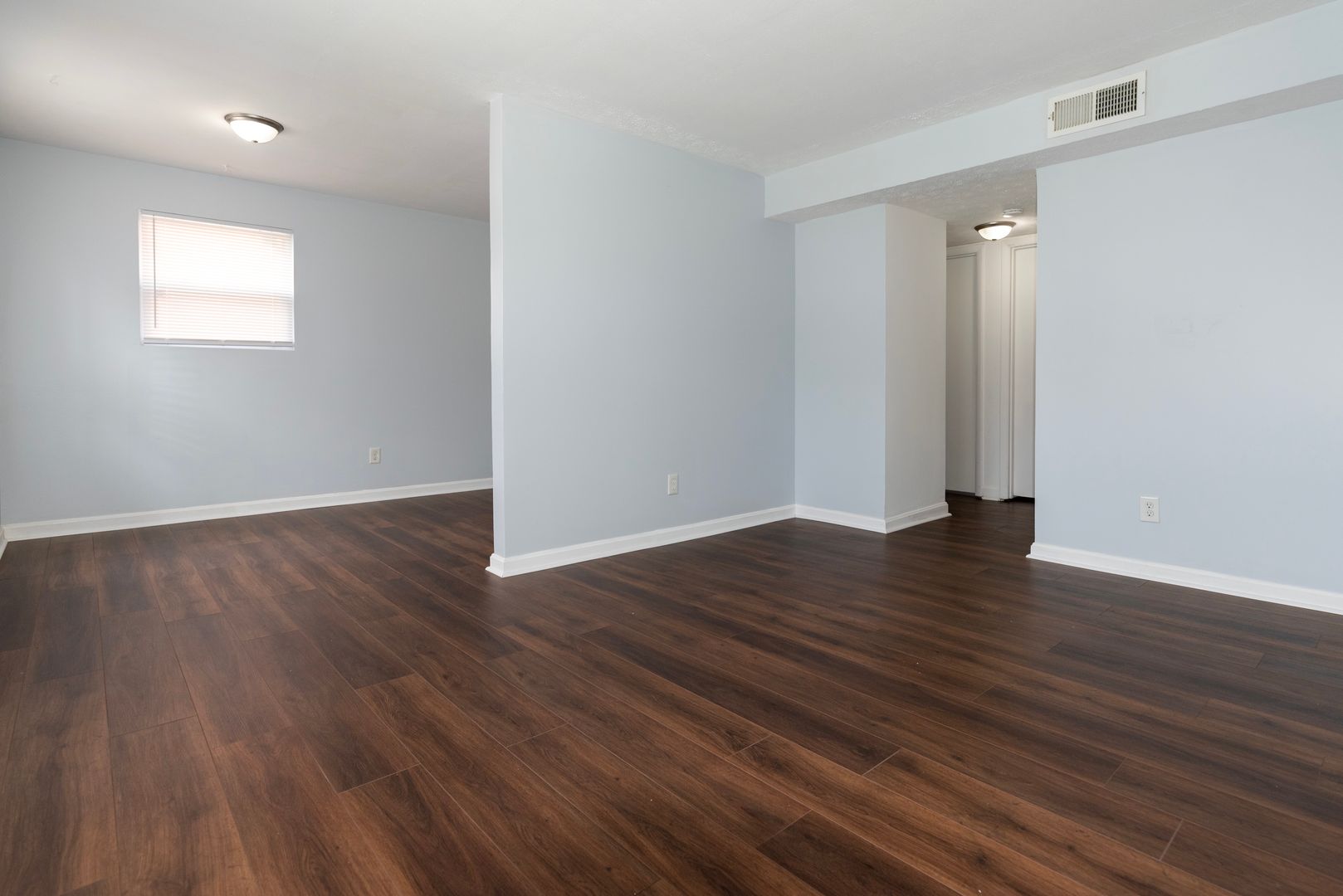 Louisville Apartment: 1704 Valley Forge Way