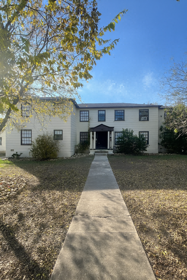San Antonio Apartment: 734 Donaldson Ave.