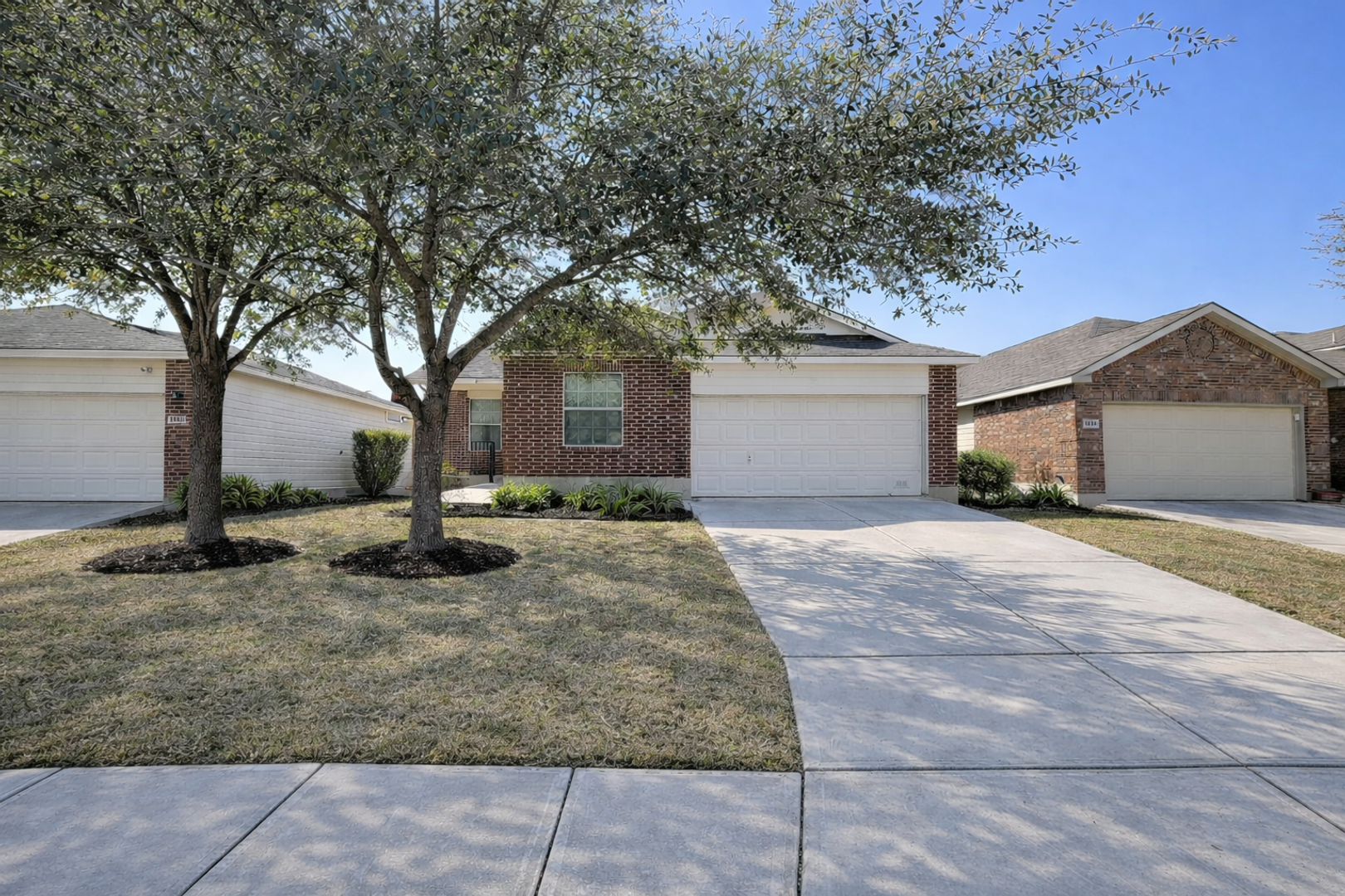 San Antonio House: 5015 Fountain Hill