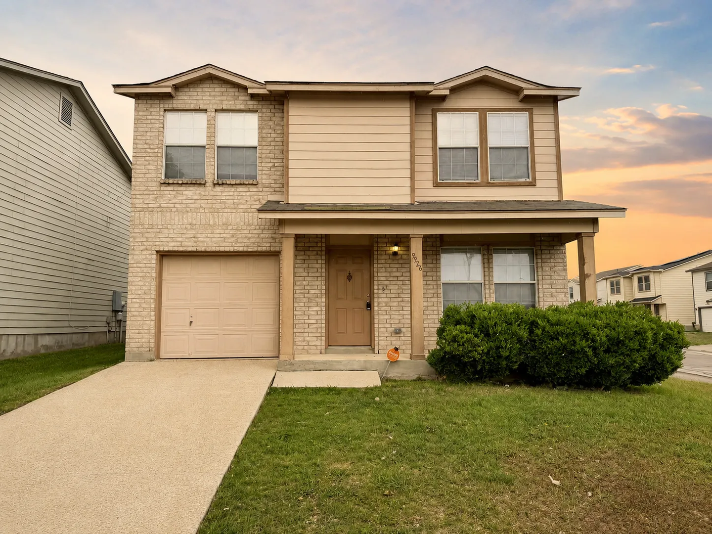 San Antonio House: 9926 Amber Ledge
