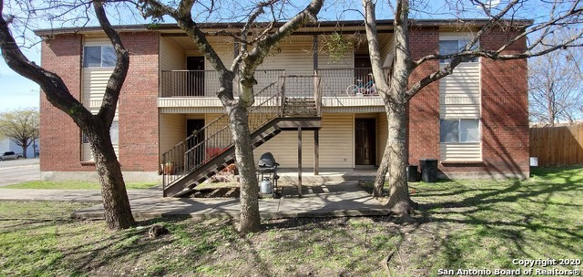 Universal City Apartment: 538 Dukeway Dr.