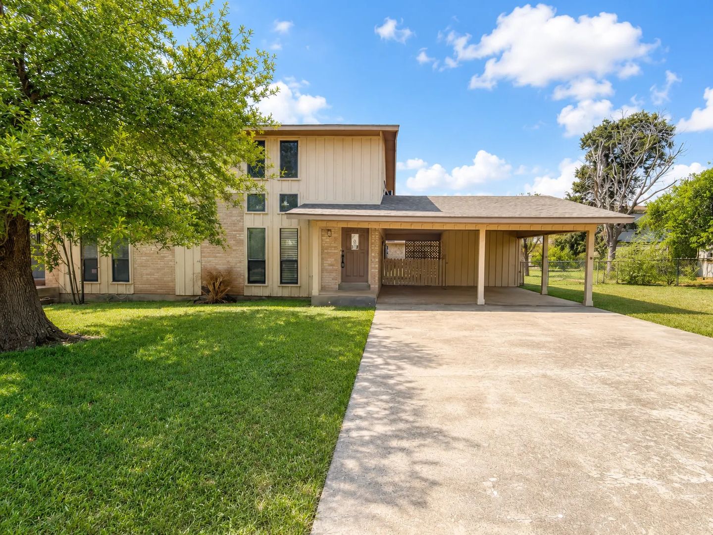 New Braunfels Multiplex: 105 Brentwood Dr.