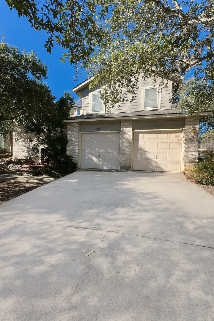 San Antonio House: 13911 Hohmann Ct.