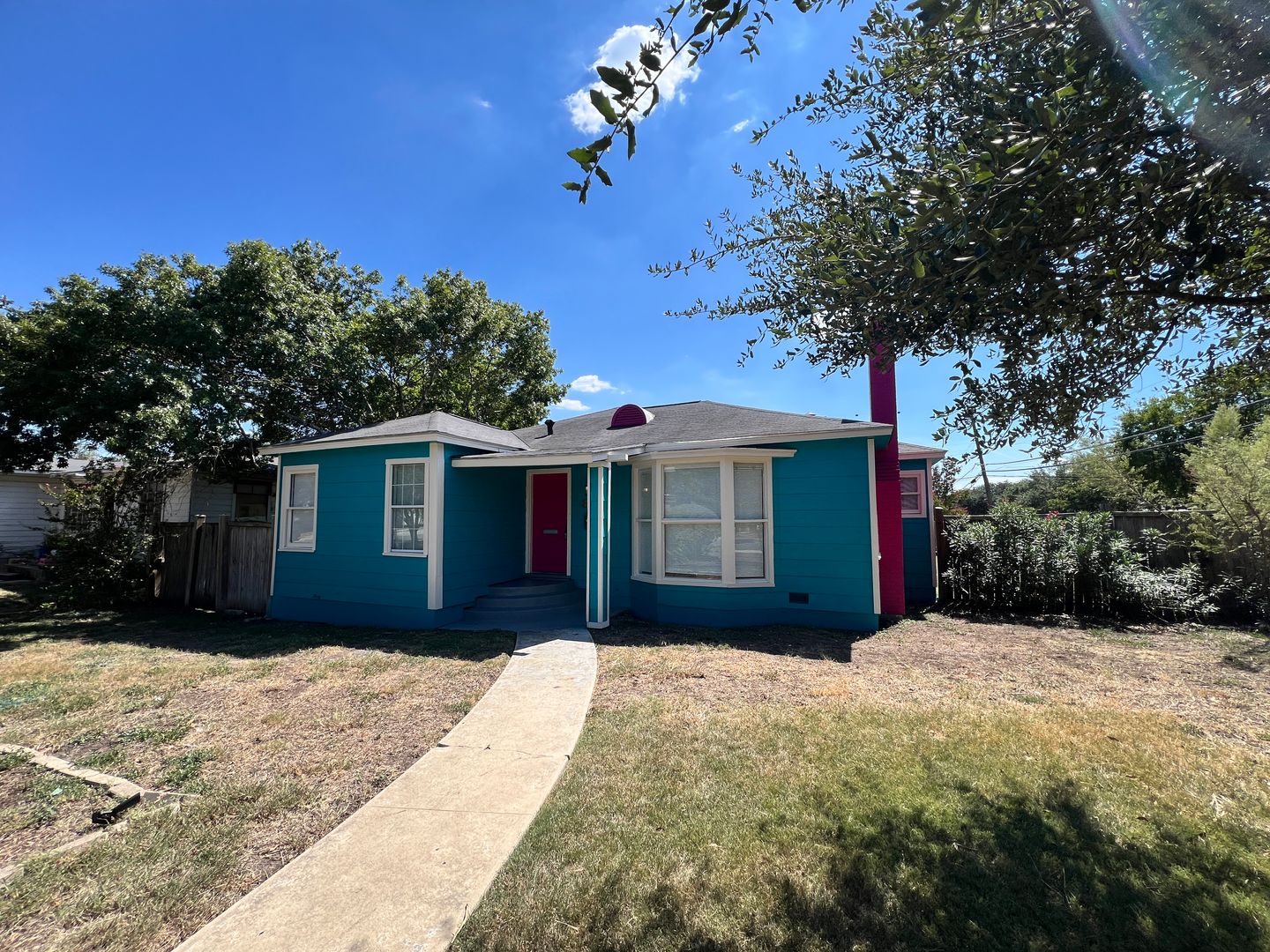 San Antonio House: 816 Shadwell Dr.