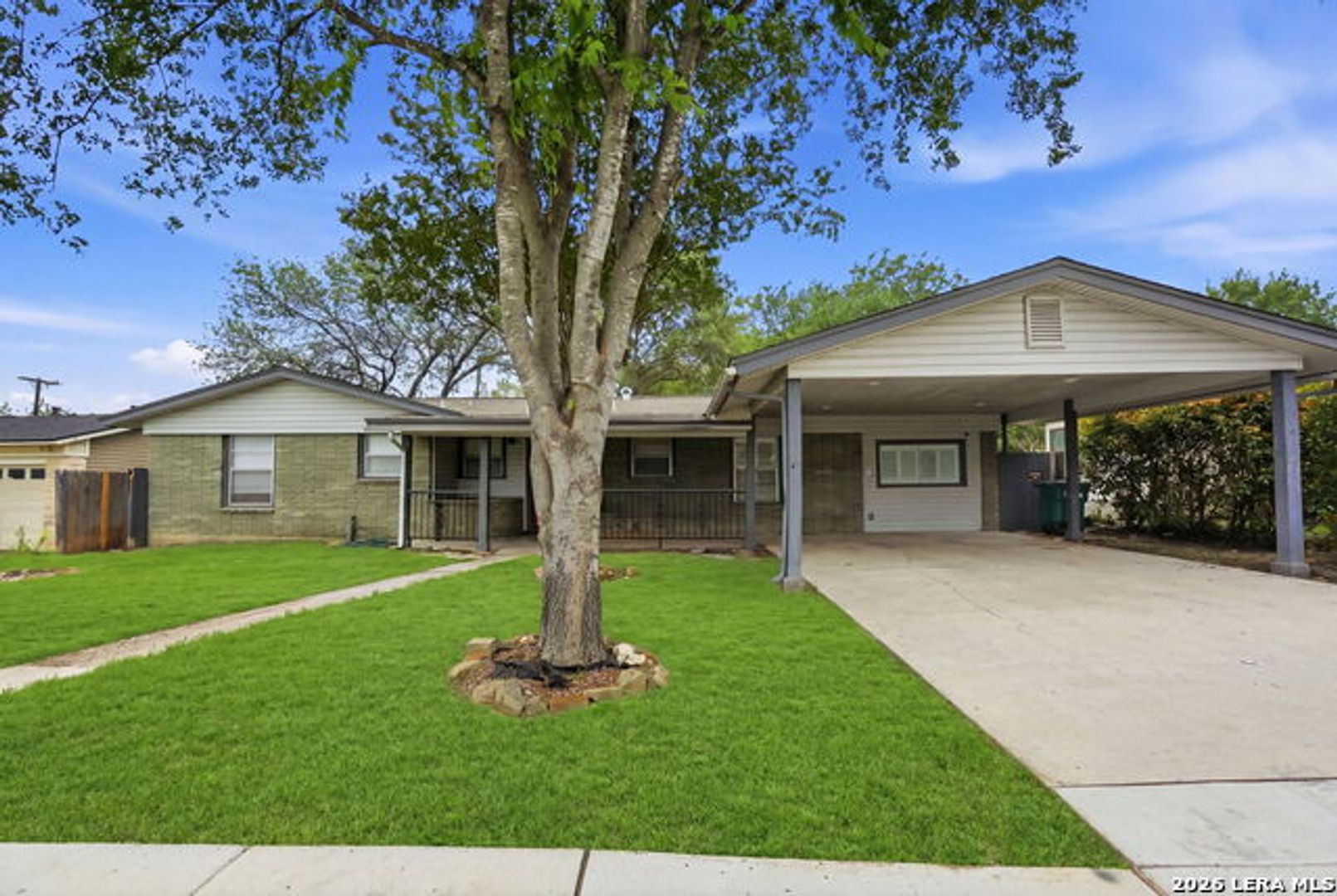 San Antonio House: 466 Sandalwood Lane