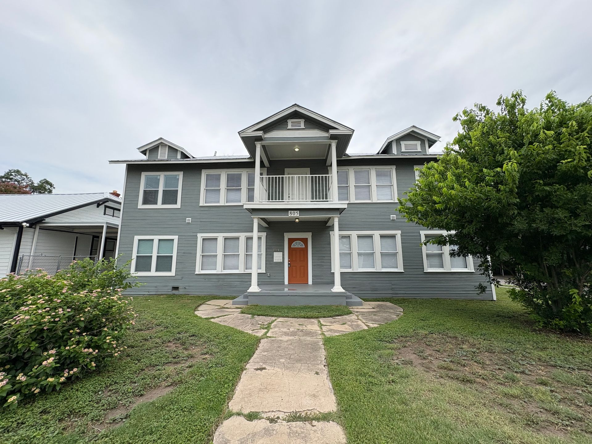 San Antonio Apartment: 805 W Summit Ave - 1