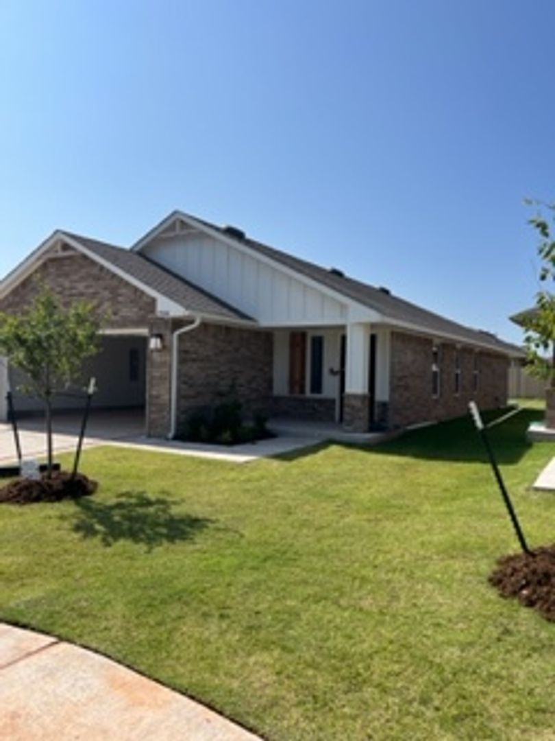 Edmond House: 2940 NW 196th Pl.