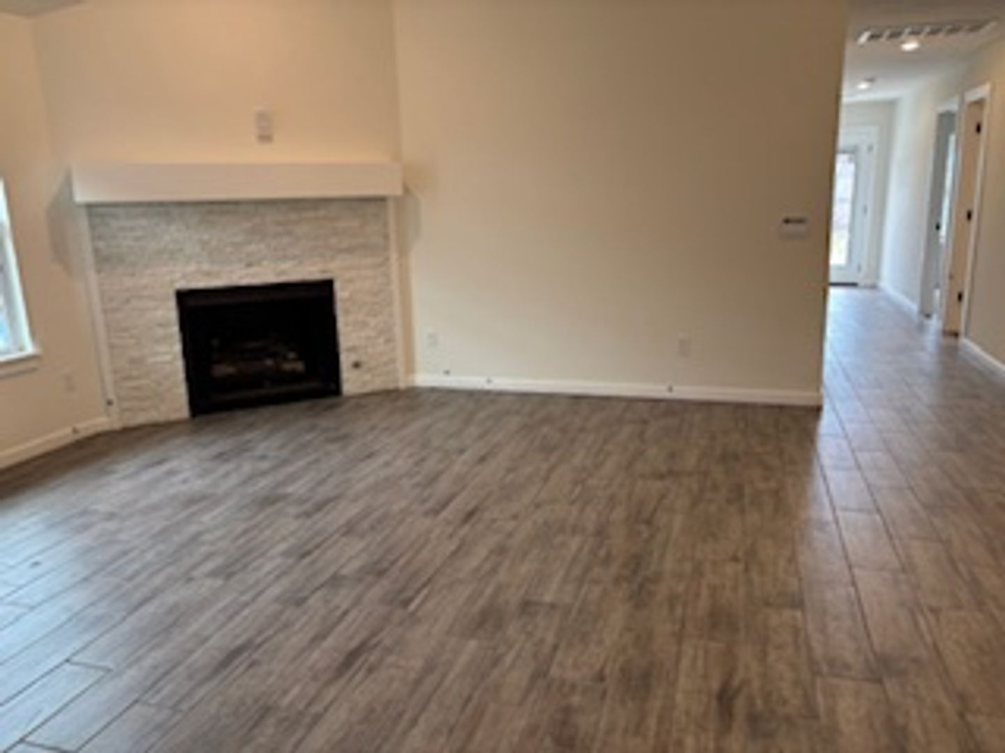 18104 Austin Ct 5 of 12
