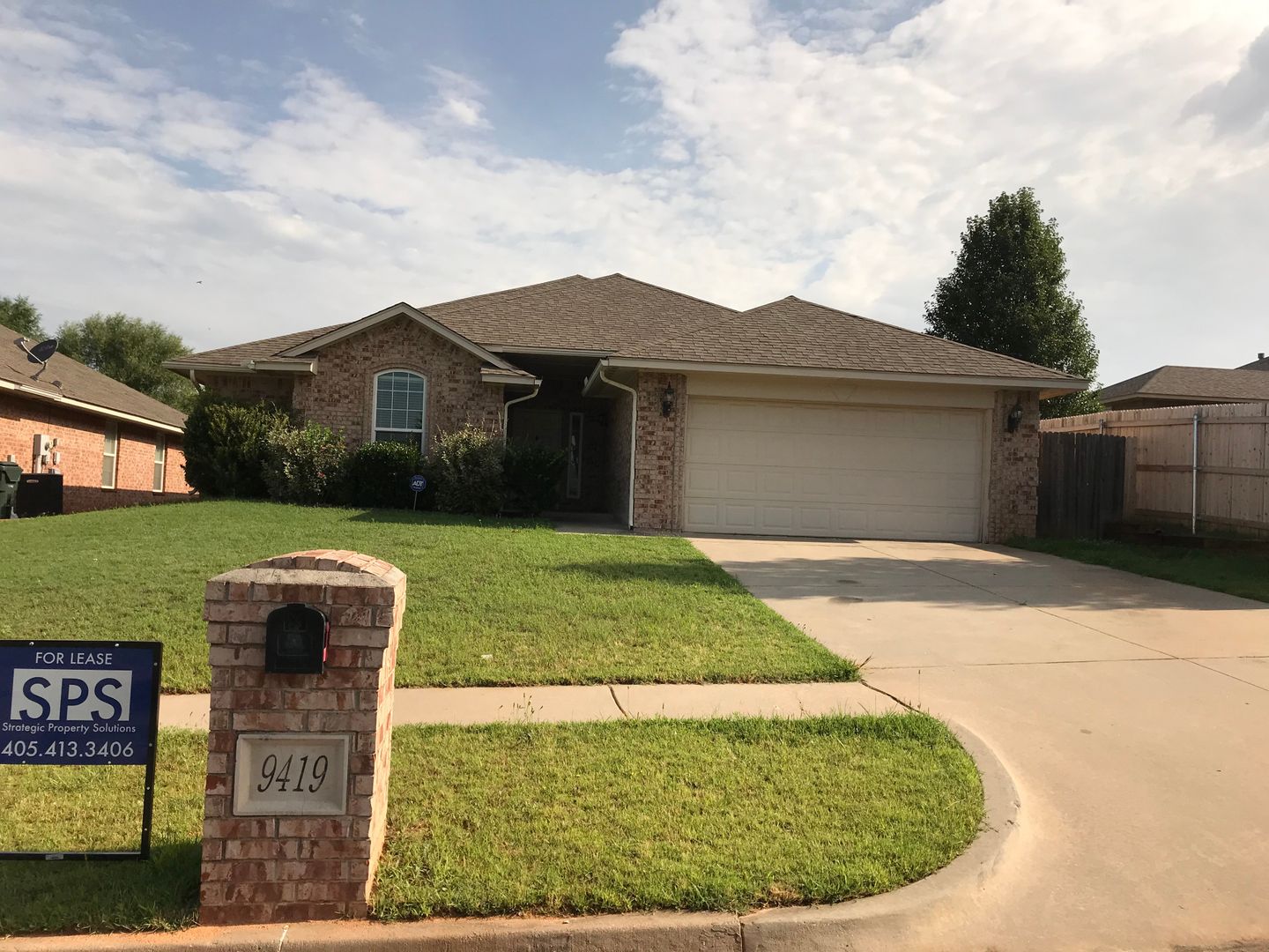 Midwest City House: 9419 Orchard Blvd
