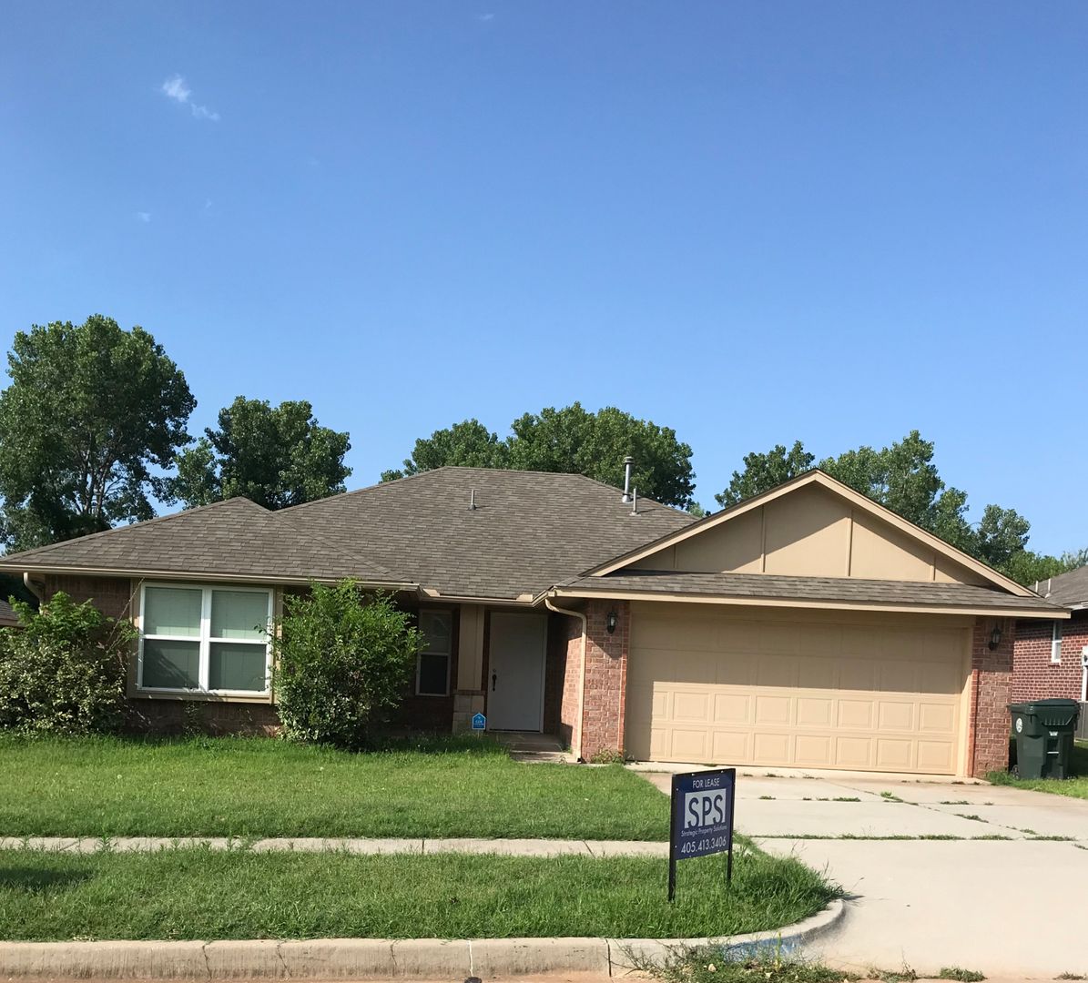 Midwest City House: 9312 Peachtree Lane