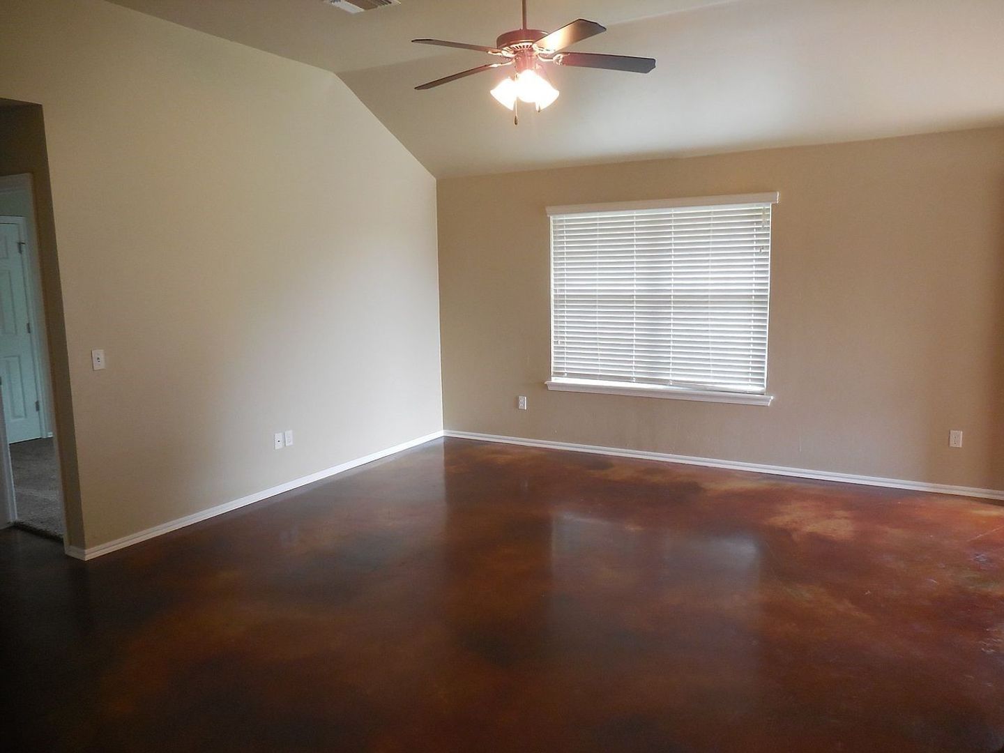 Moore Apartment: 113 NE 23rd Street, Unit A