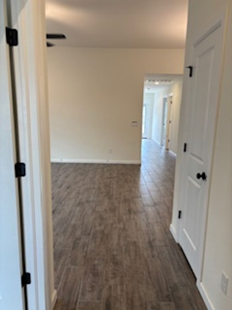 18104 Austin Ct 3 of 12