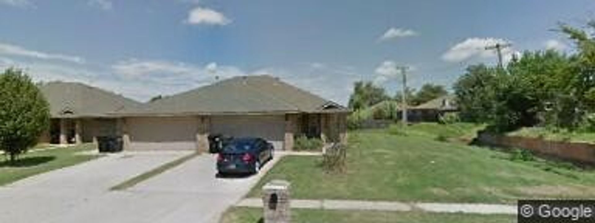 Moore Apartment: 113 NE 23rd Street, Unit A
