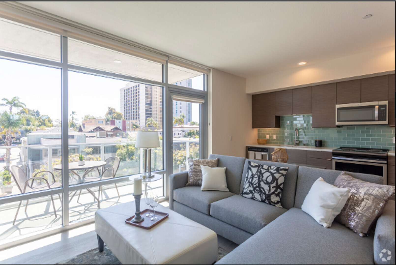 San Diego Apartment: 3534 Fifth Ave.