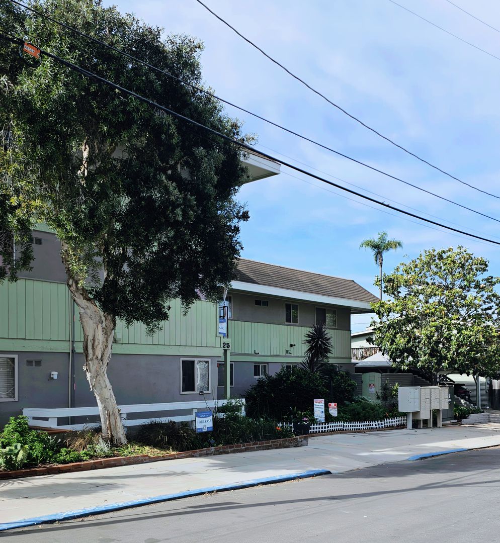 San Diego Apartment: 225 Redwood Street