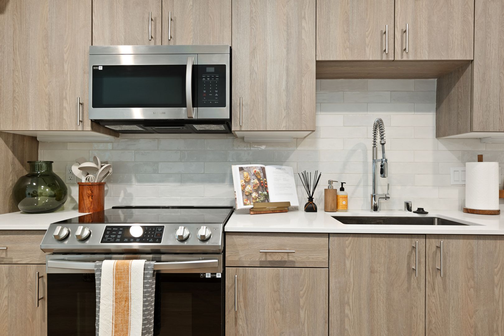 San Diego Apartment: 2426 4th Ave.