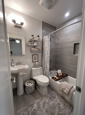Listing photo thumbnail