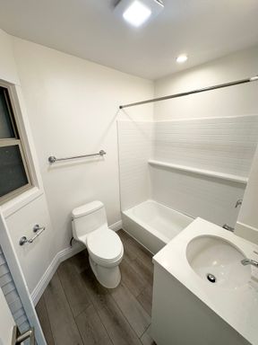 Listing photo thumbnail