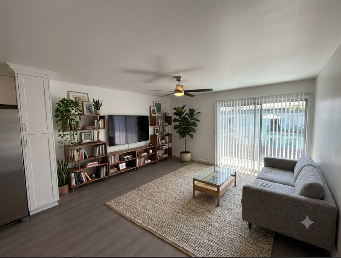 San Diego Apartment: 3880 Shasta St.
