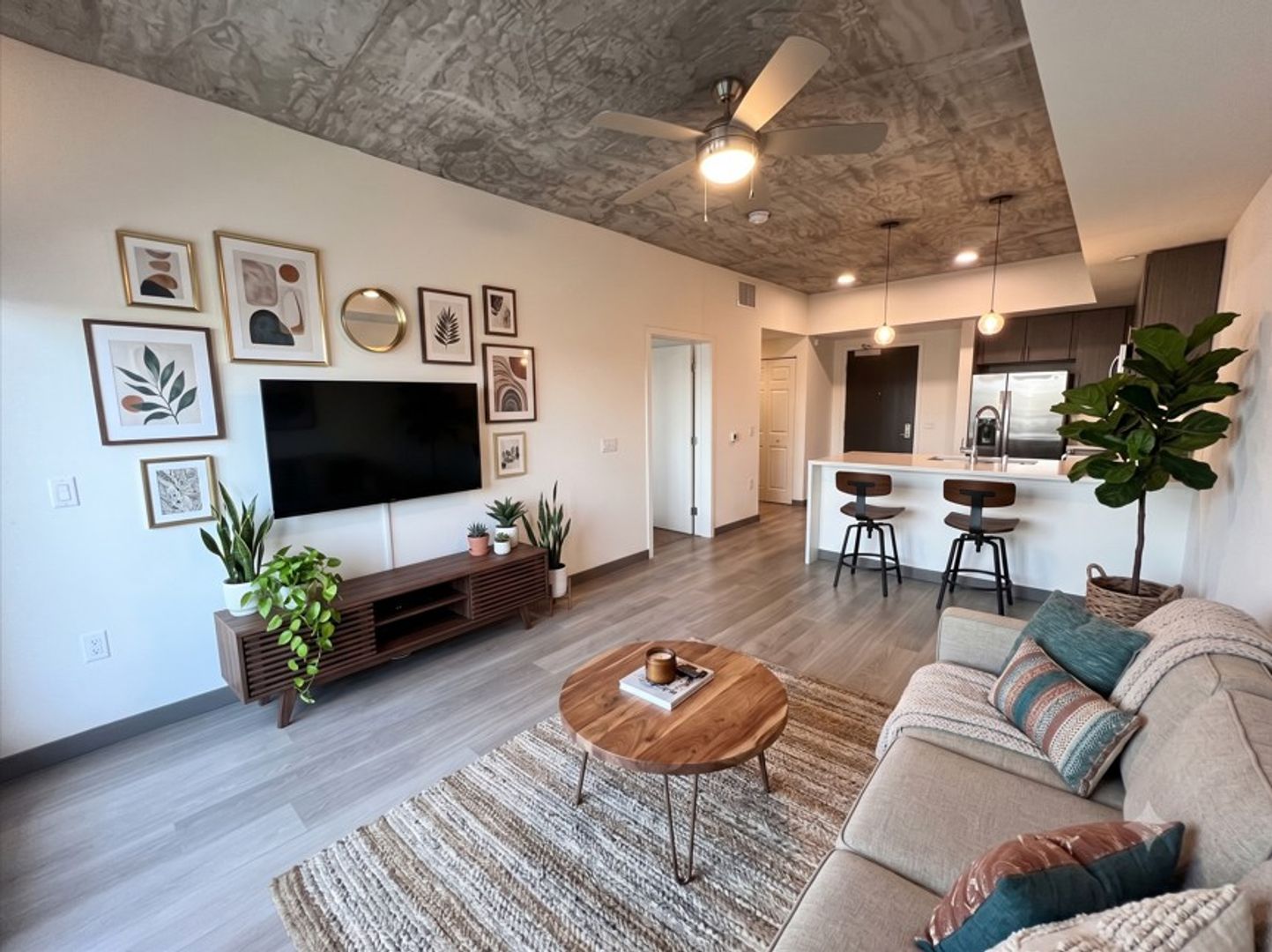 San Diego Apartment: 3534 Fifth Ave.
