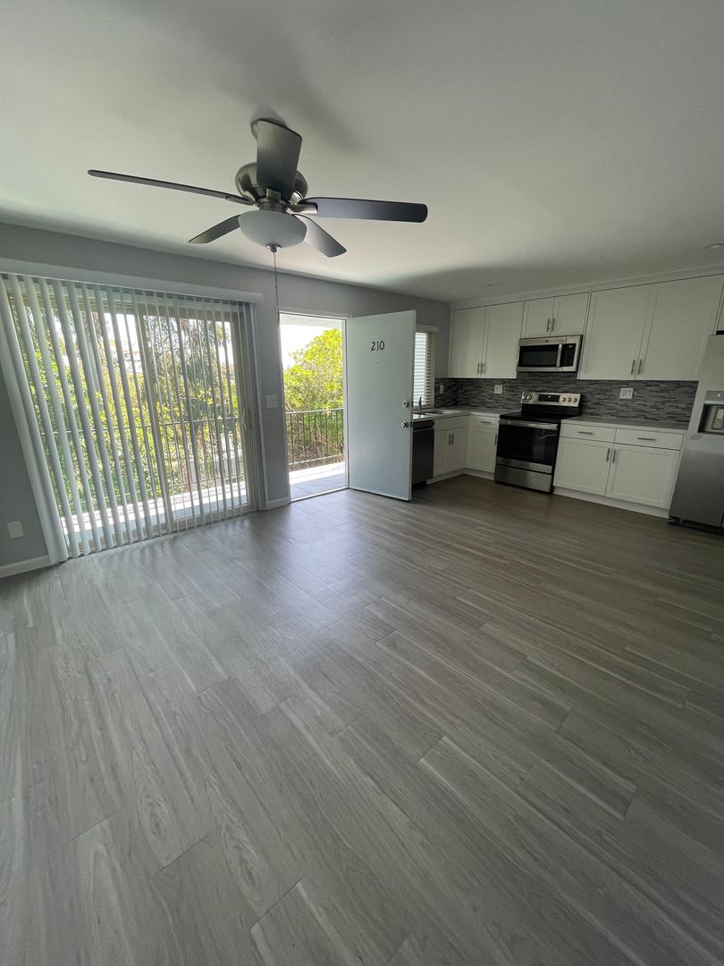 San Diego Apartment: 1767 Torrance St.