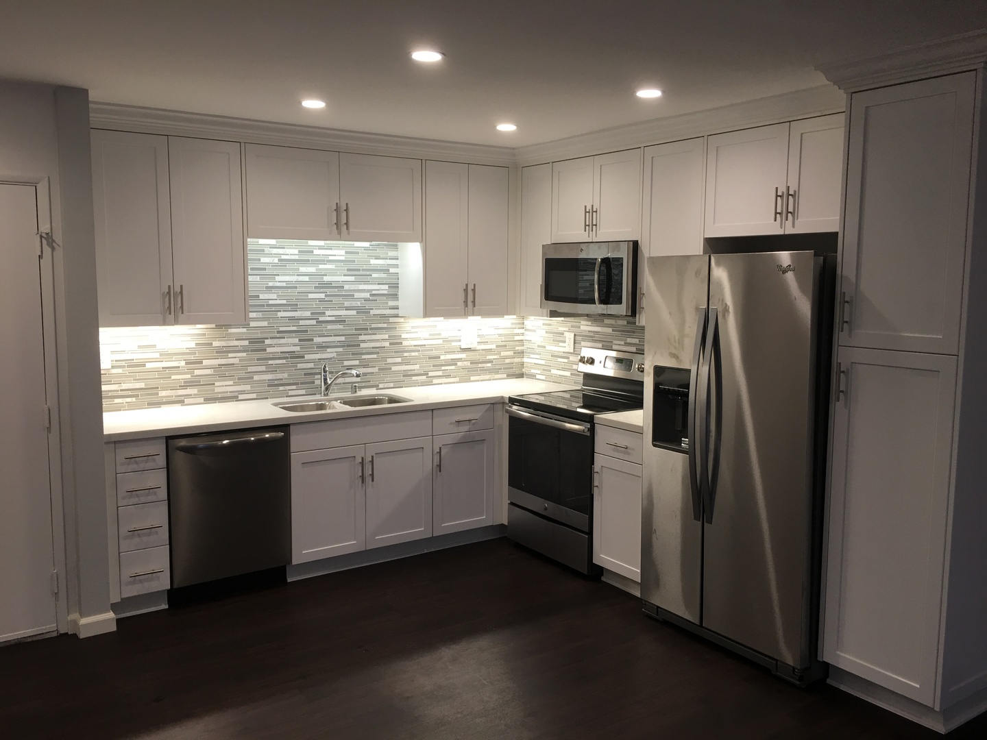 San Diego Apartment: 3883 Jewell St.