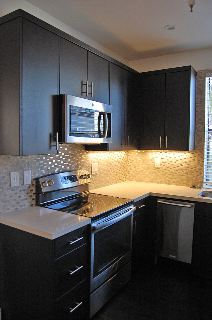 San Diego Apartment: 4050 3rd Ave.