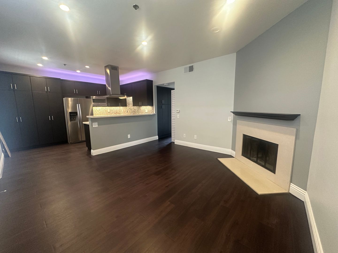 San Diego Apartment: 4050 3rd Ave.