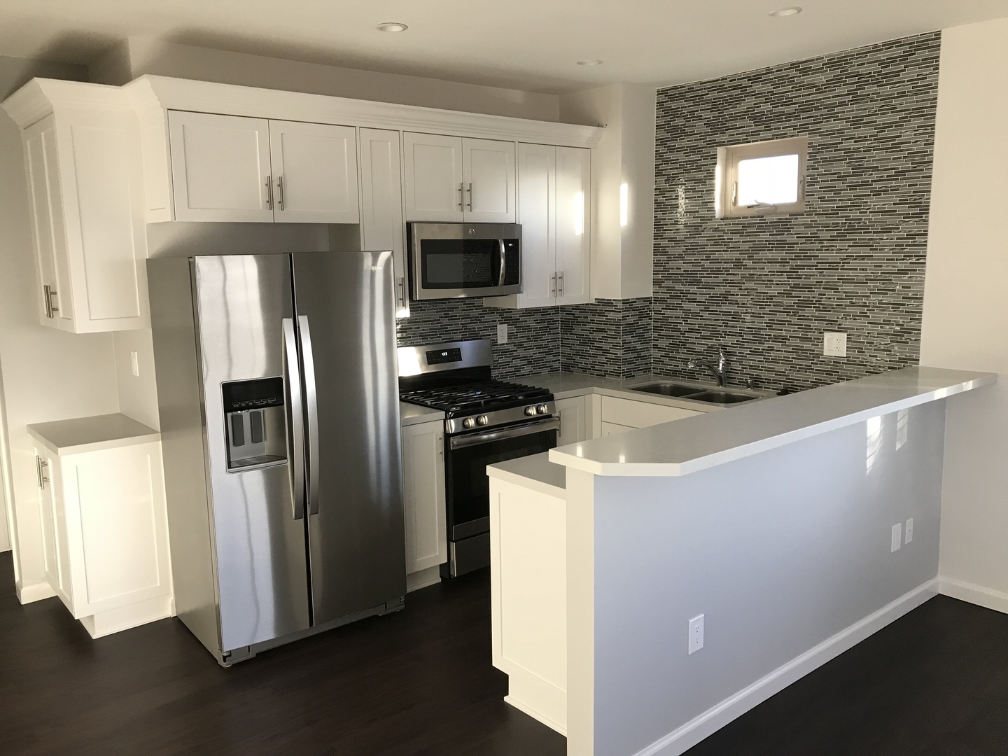 San Diego Apartment: 234 W. Juniper St.