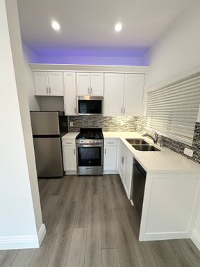 Listing photo thumbnail