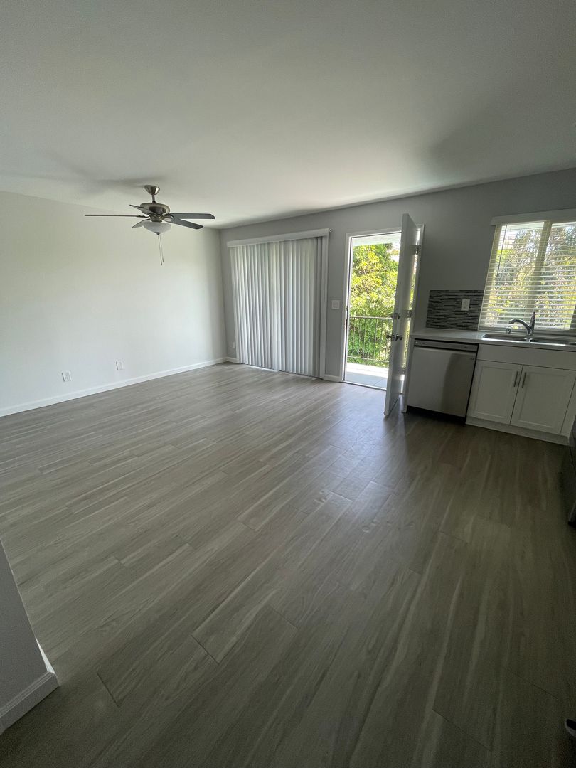 San Diego Apartment: 1767 Torrance St.