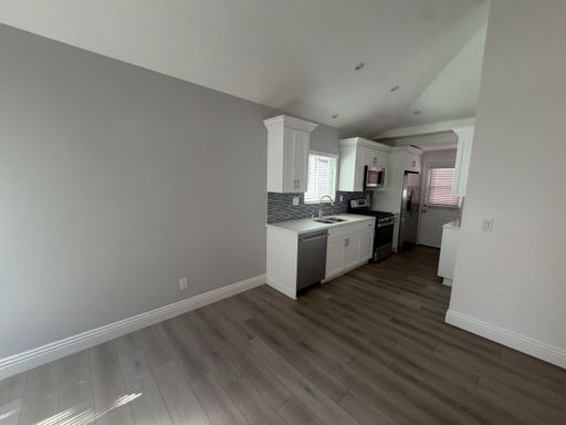 Listing photo thumbnail
