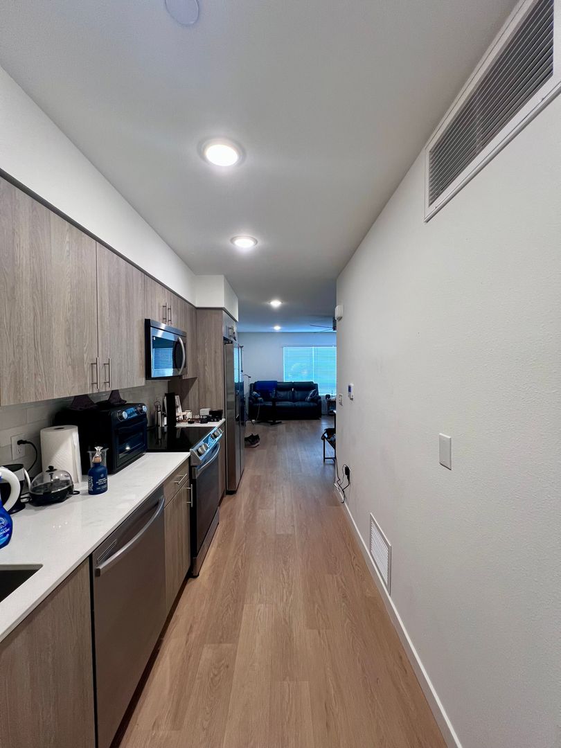 San Diego Apartment: 2426 4th Ave.