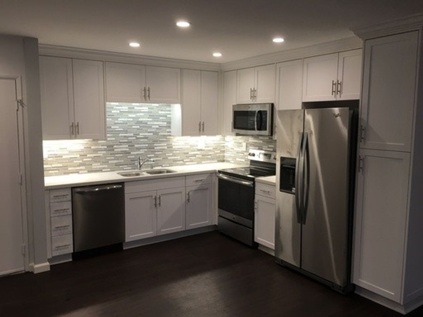 San Diego Apartment: 3880 Shasta St.