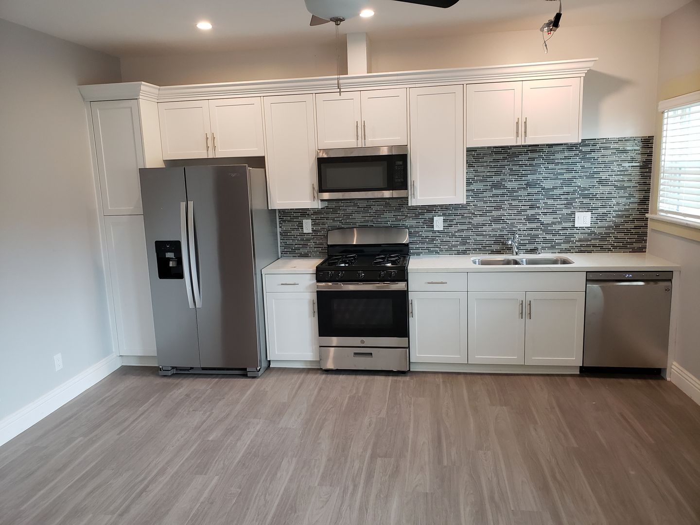 San Diego Apartment: 302 Thorn St.