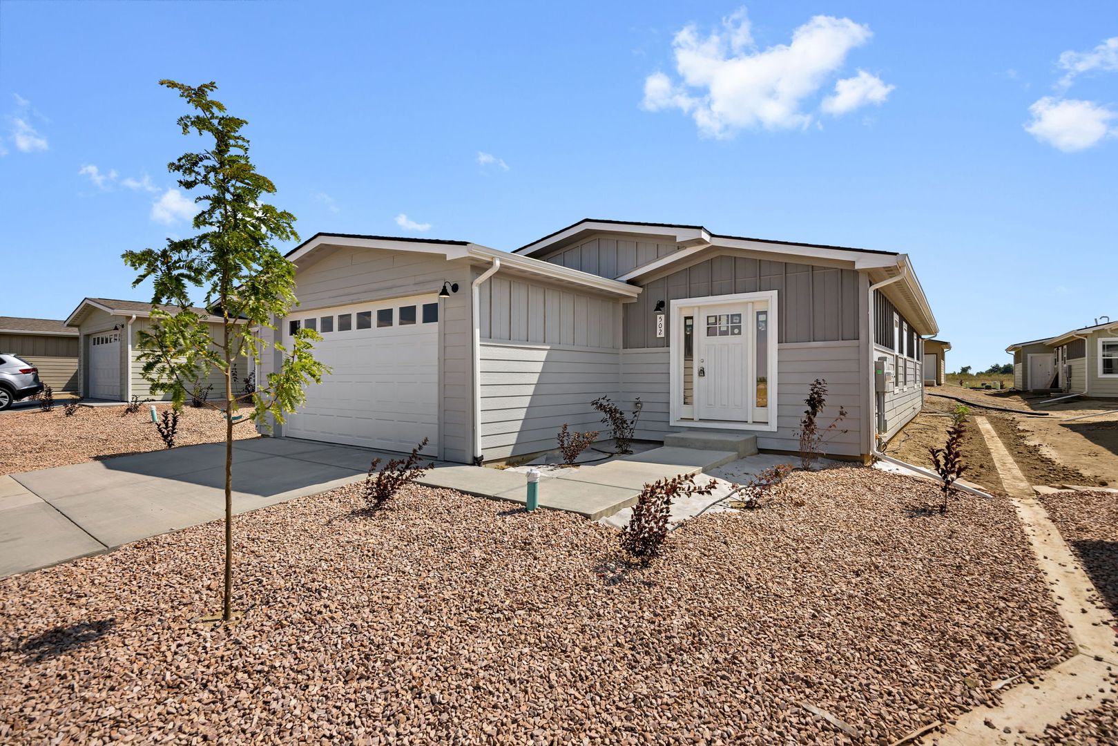 Campion Apartment: 500 42nd St. SE