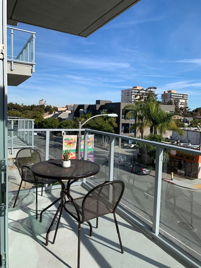 San Diego Apartment: 3534 Fifth Ave.