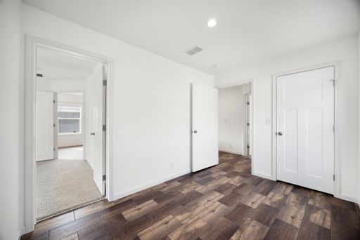 Listing photo thumbnail