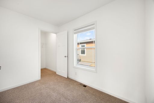 Listing photo thumbnail