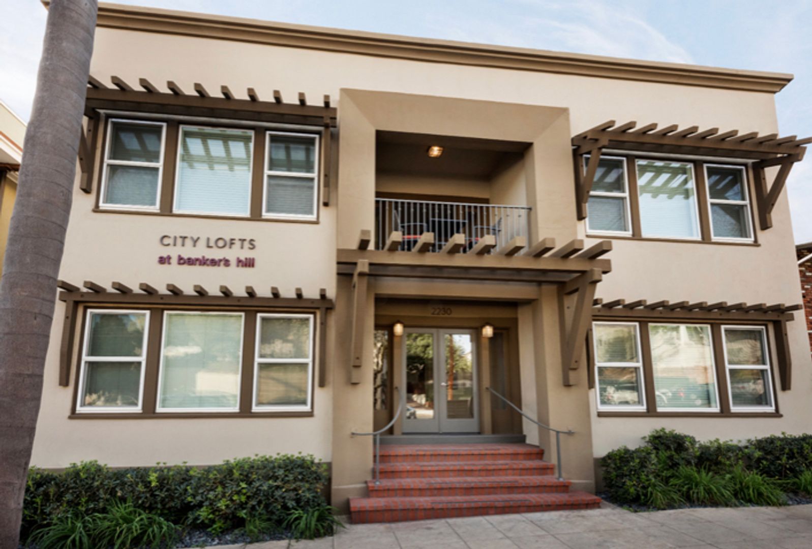 San Diego Apartment: 2230 Albatross St.