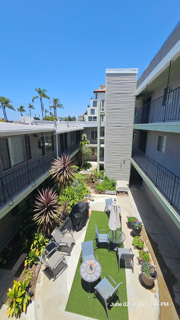 San Diego Apartment: 225 Redwood Street