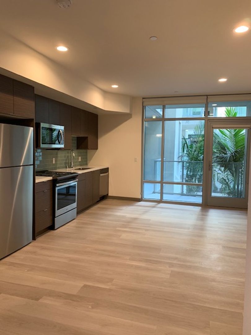 San Diego Apartment: 3534 Fifth Ave.
