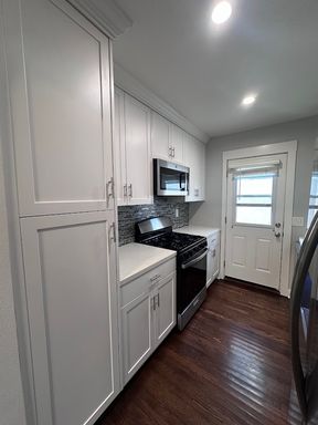 Listing photo thumbnail