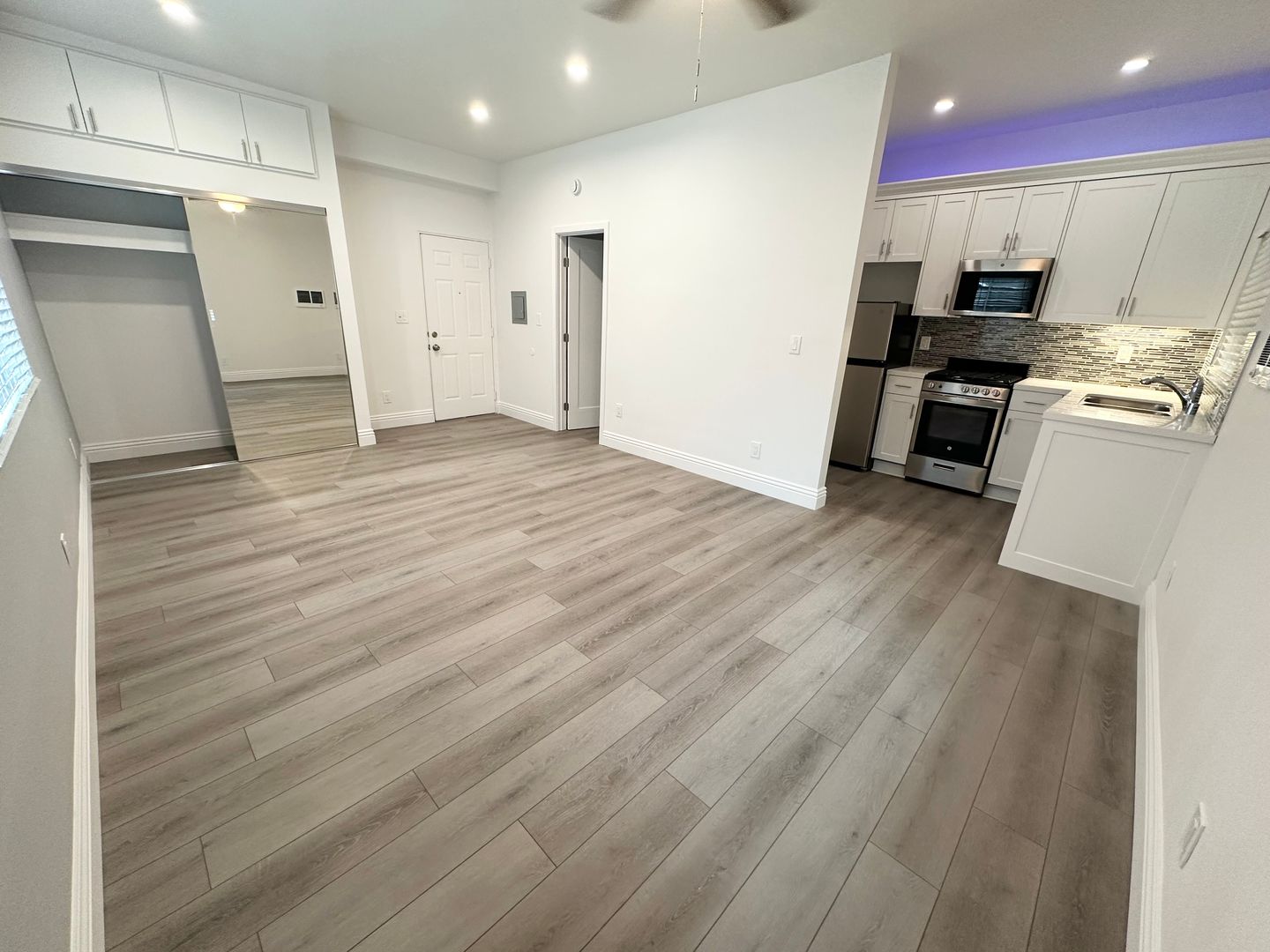 San Diego Apartment: 515 Pennsylvania Ave.