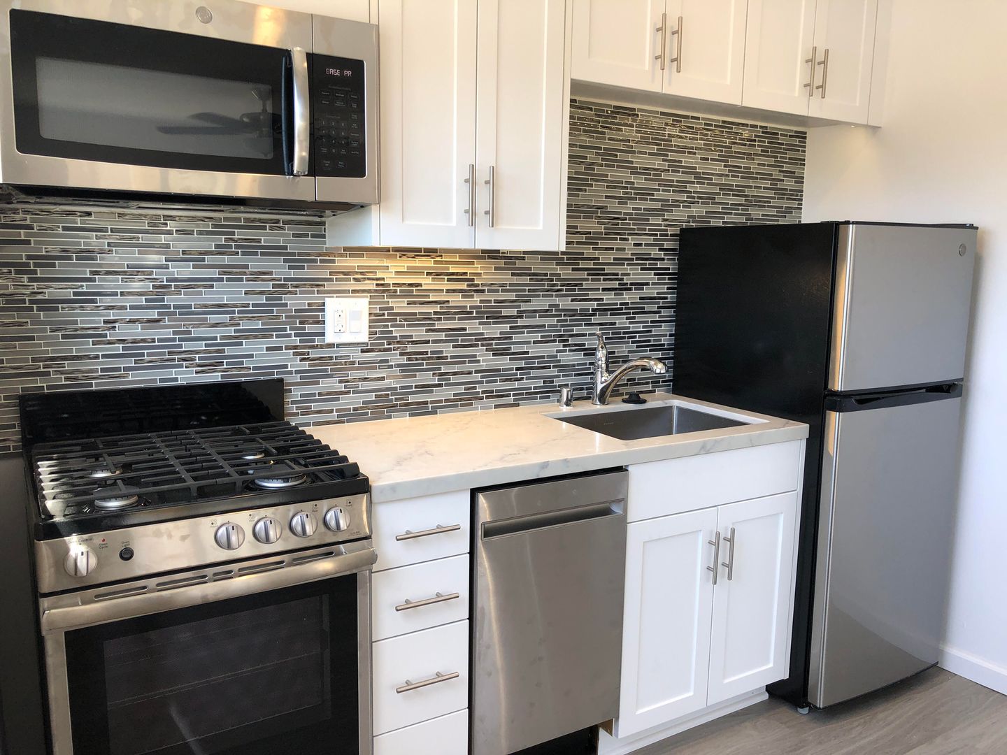 San Diego Apartment: 3755-3771 Ingraham St.