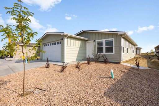 500 42nd St. SE - 4297 Gaslamp Dr., Loveland, CO 80537