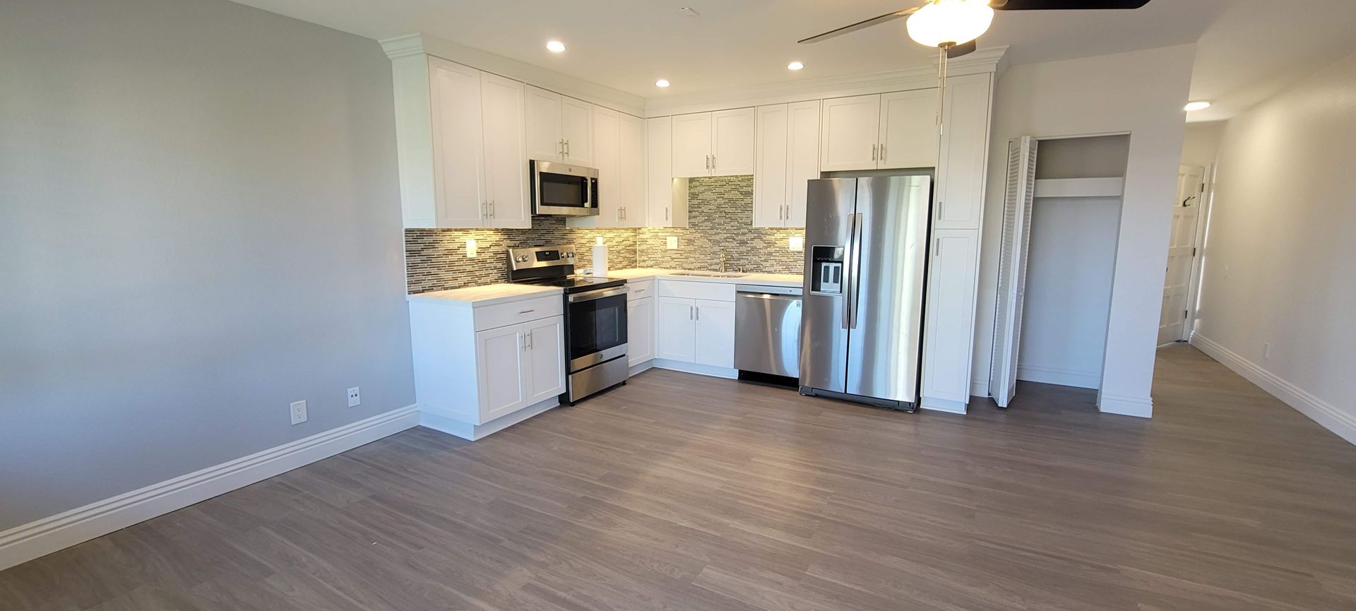 San Diego Apartment: 225 Redwood Street