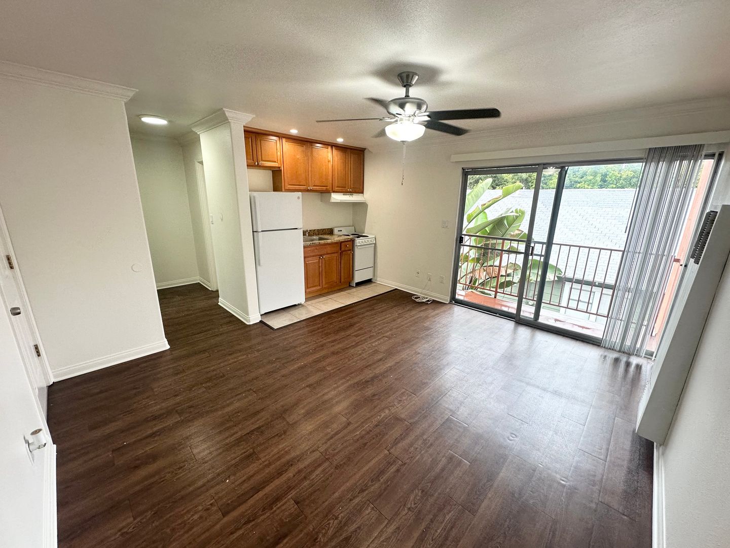 San Diego Apartment: 3560 6th Ave.