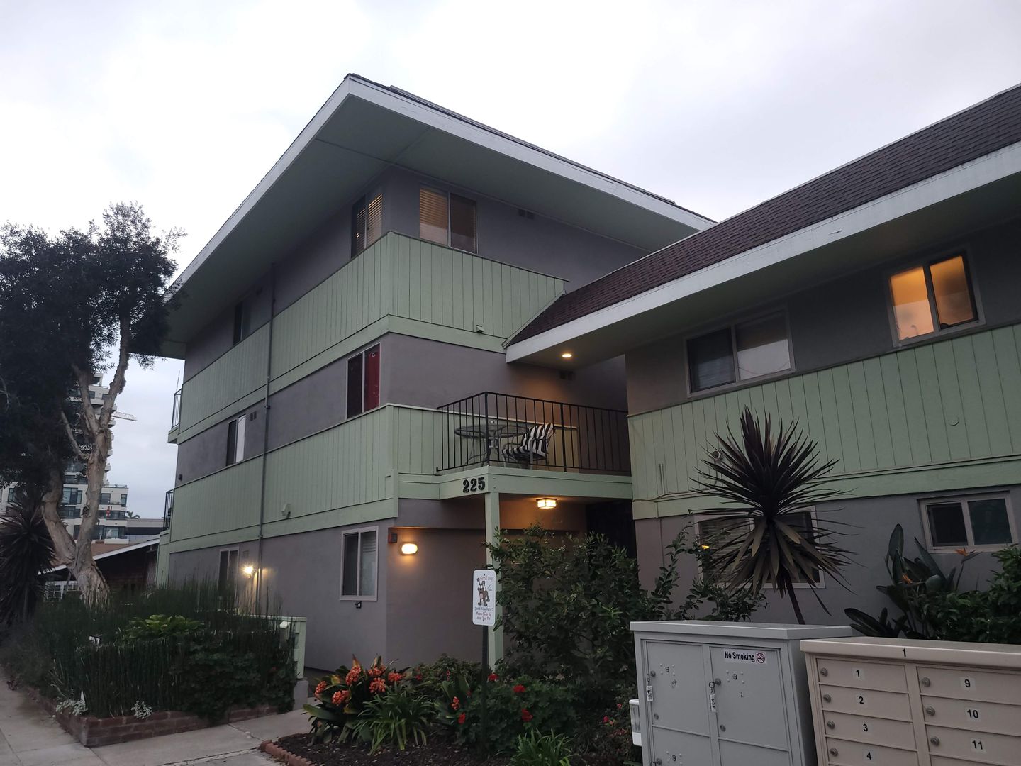 San Diego Apartment: 225 Redwood Street